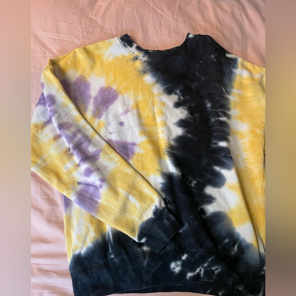 h&m tye dye crewneck